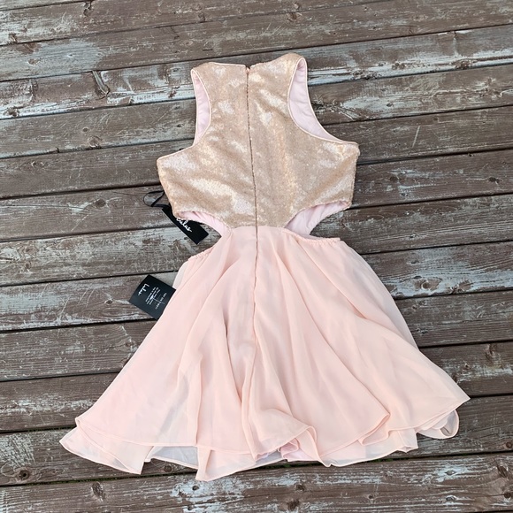 Lulu’s Matte Rose Gold Sequin Dress - Picture 3 of 8